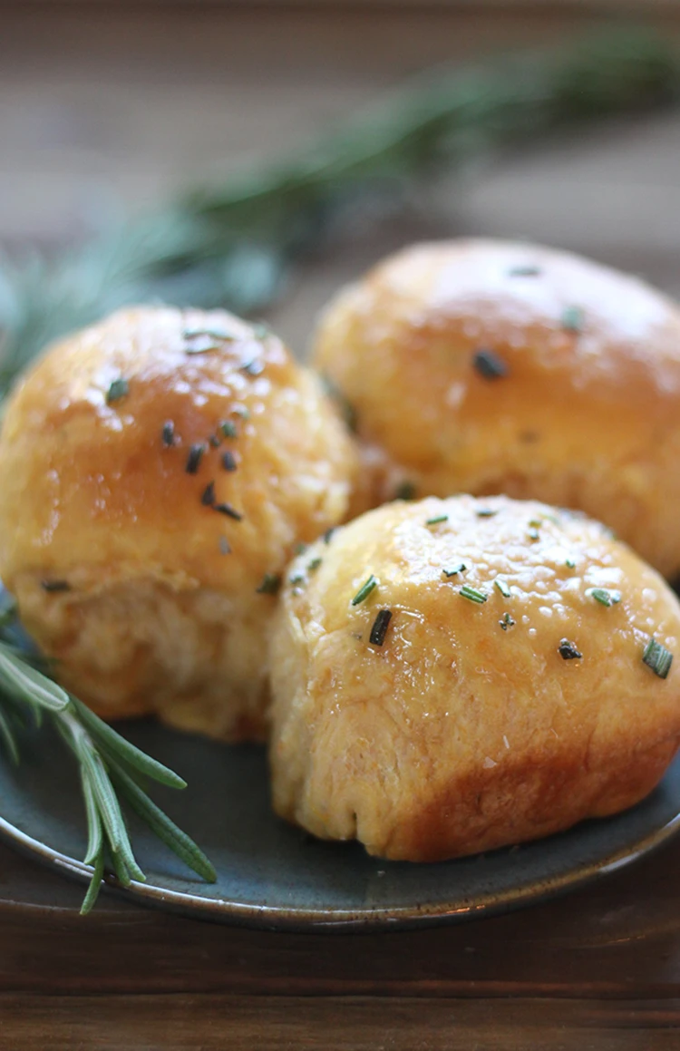 Rosemary Sweet Potato Rolls
