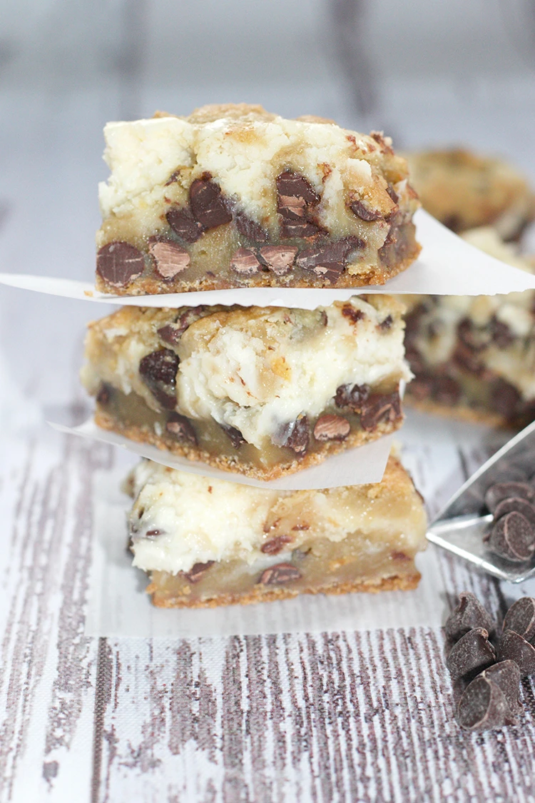 Chocolate Chip Cookie Cheesecake Bars