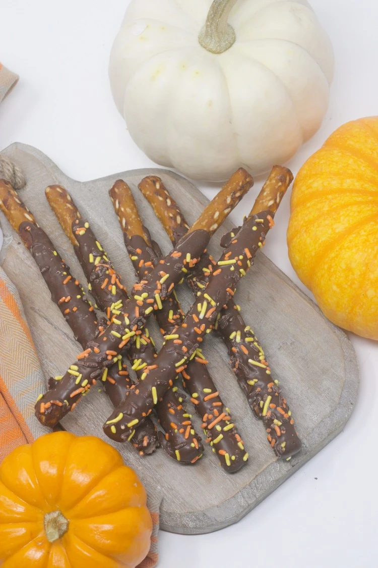 Fall Chocolate Pretzels