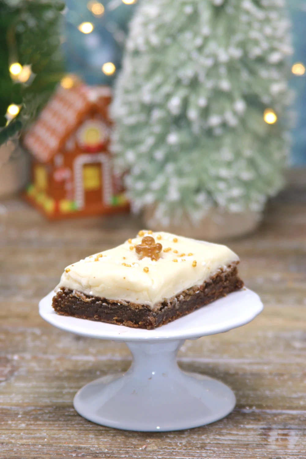 Gingerbread Cookie Bars